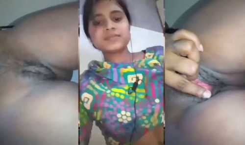 Watch Hot Desi Girl Showing Her Small Pussy XXX Porn Sex Video