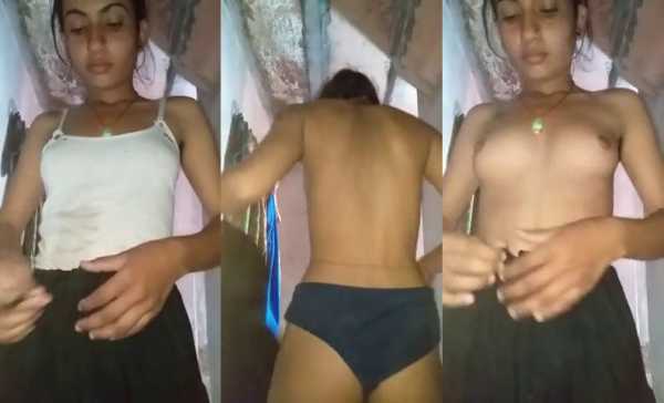 Cute desi girl showing her tight boobs