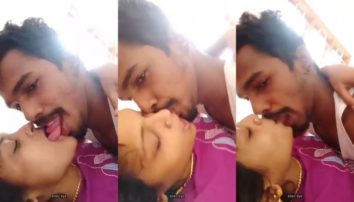 Lip Lock Kissing Horny XNXX
